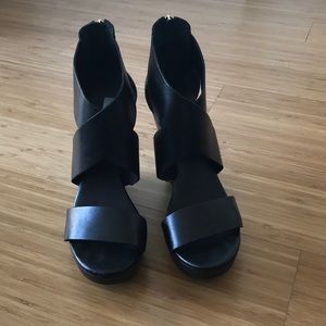 DVF Black Wedges